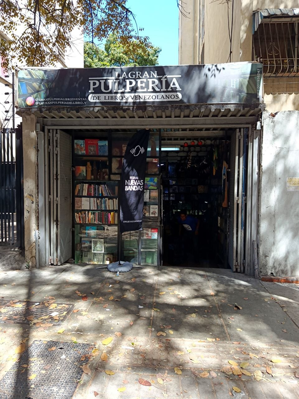 Rock entre libros: crónicas en La Pulpería